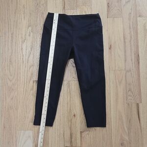 GapFit Capri Leggings Womens Large Black with Pockets size Large